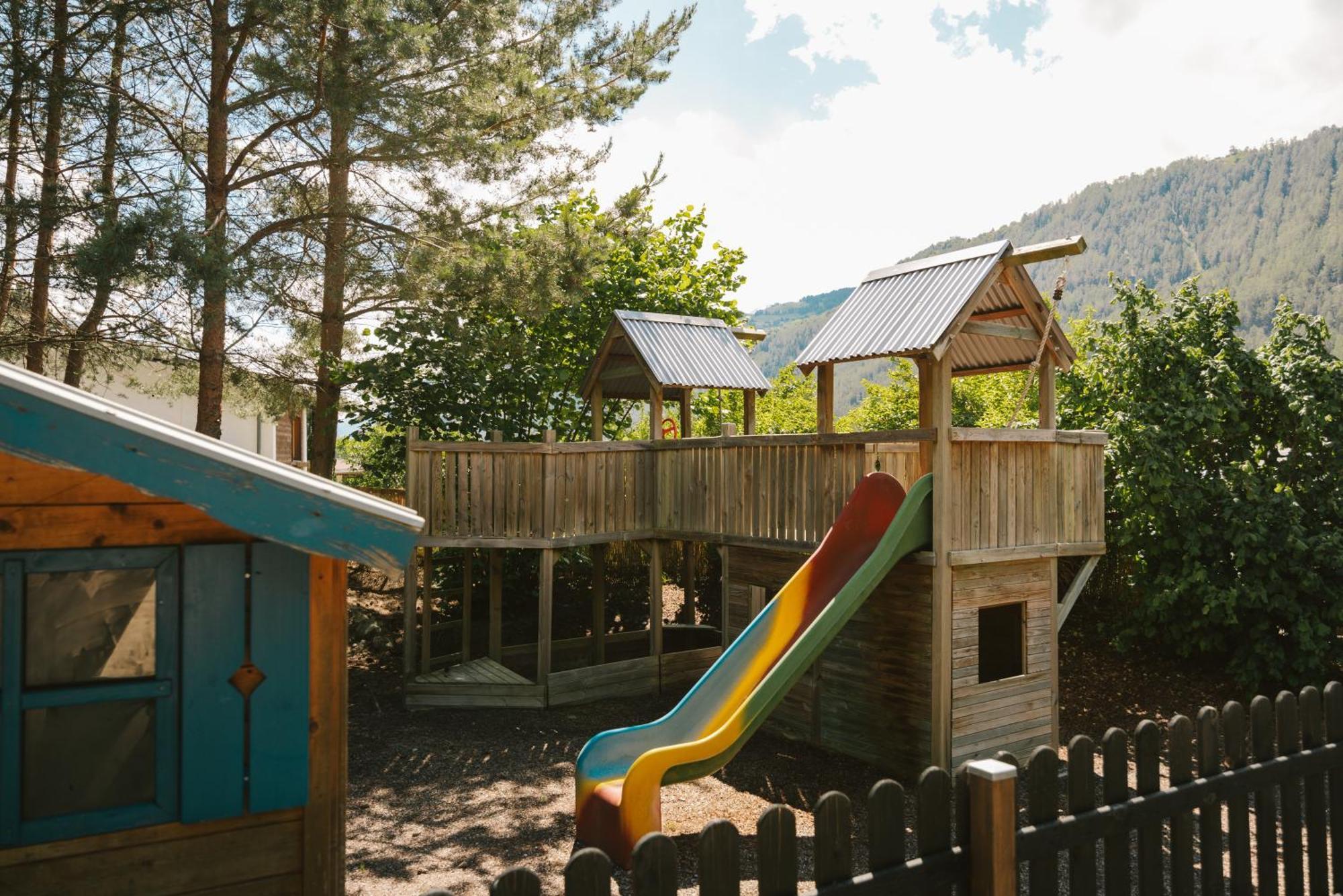 Neueroeffnung Miaflor Familien- & Aktivresort Ried im Oberinntal Extérieur photo