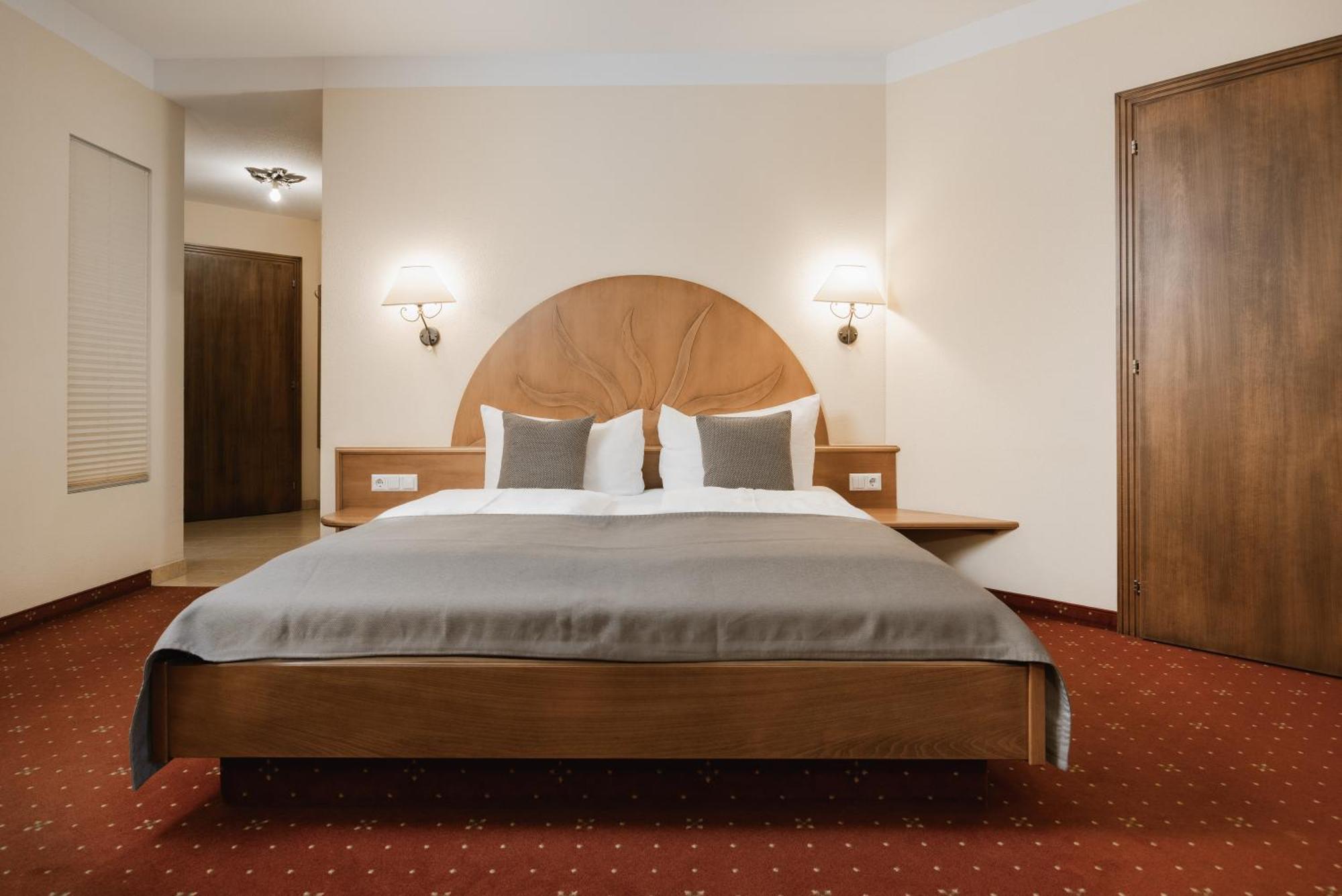 Neueroeffnung Miaflor Familien- & Aktivresort Ried im Oberinntal Extérieur photo