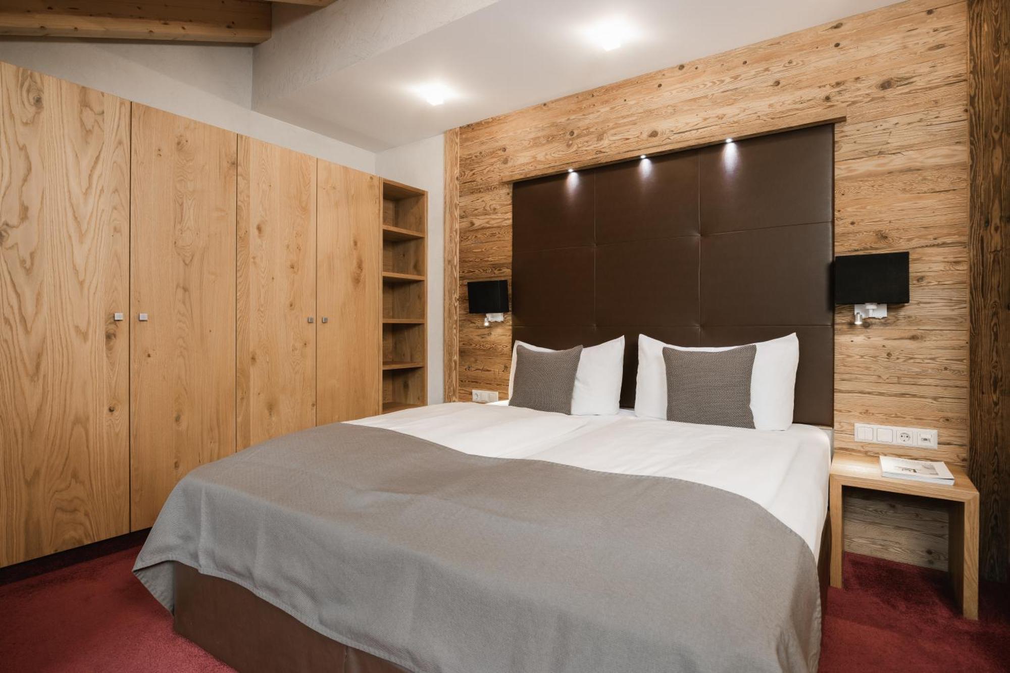 Neueroeffnung Miaflor Familien- & Aktivresort Ried im Oberinntal Extérieur photo