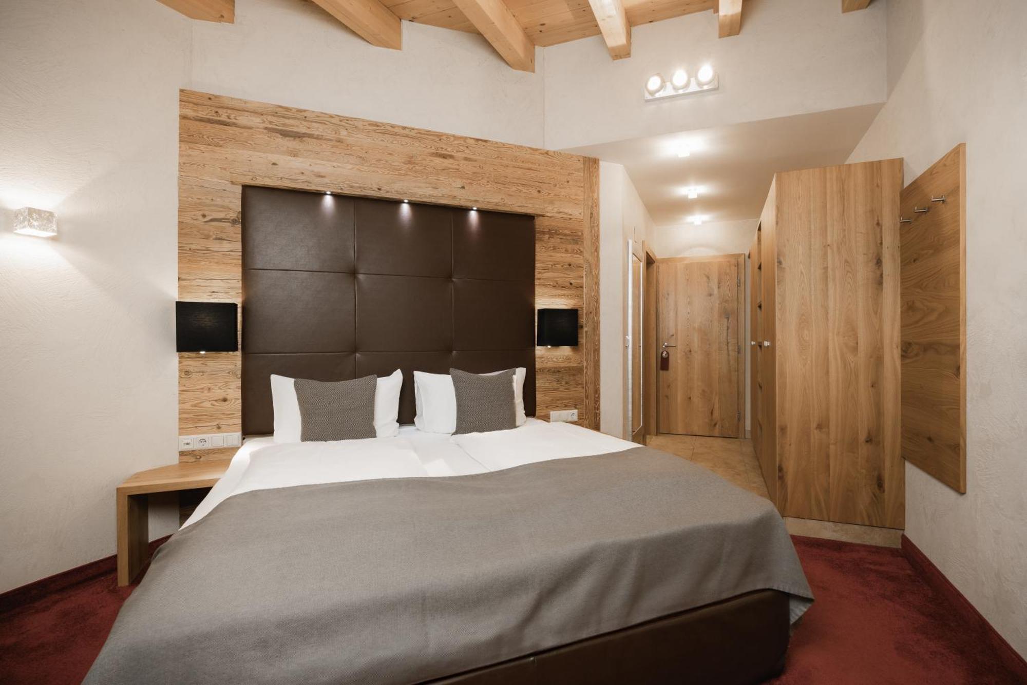 Miaflor Familien- & Aktivresort Ried im Oberinntal Extérieur photo