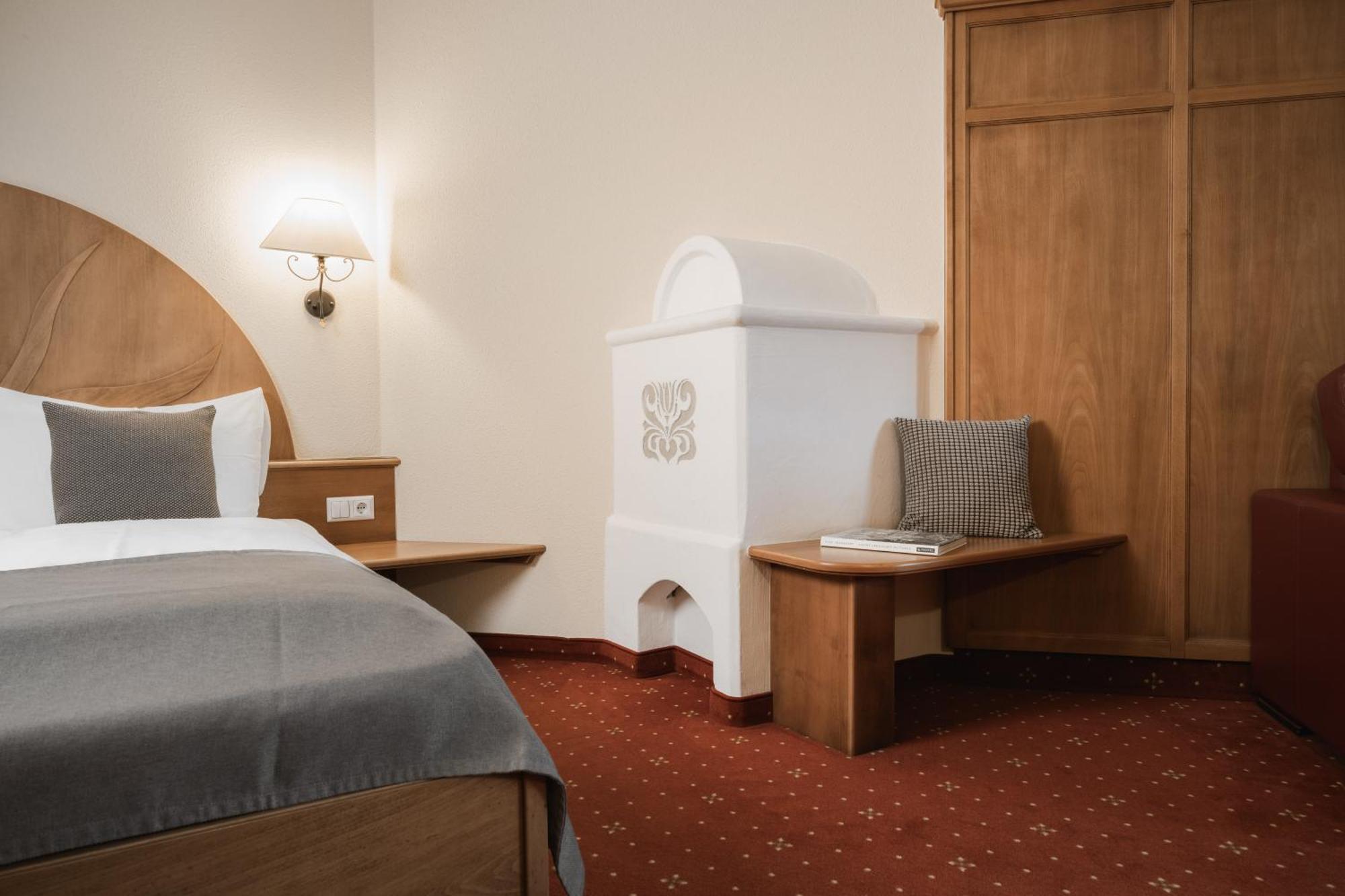 Neueroeffnung Miaflor Familien- & Aktivresort Ried im Oberinntal Extérieur photo