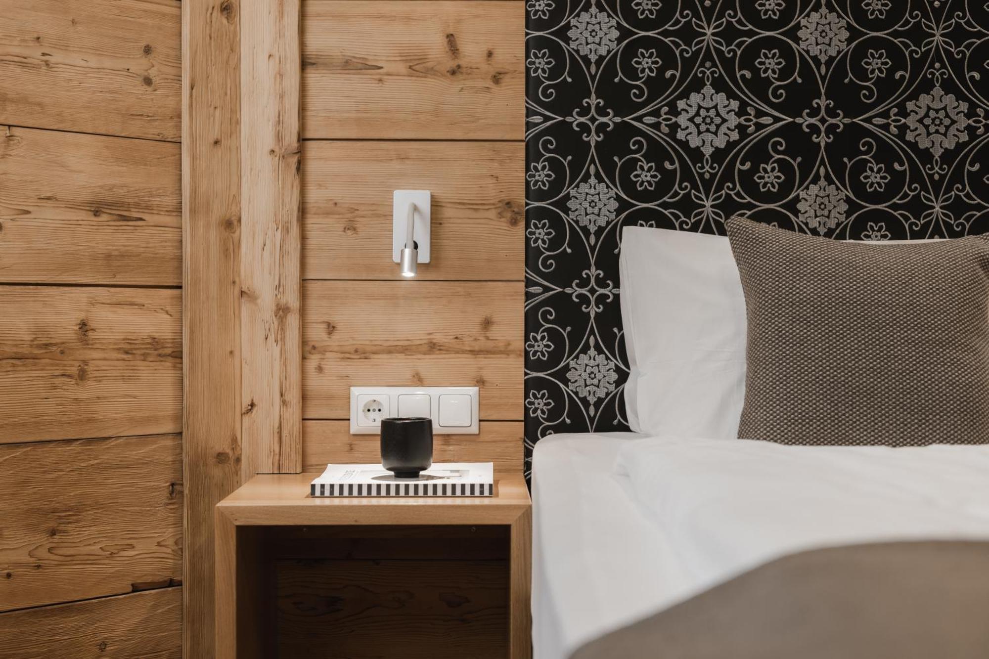 Neueroeffnung Miaflor Familien- & Aktivresort Ried im Oberinntal Extérieur photo