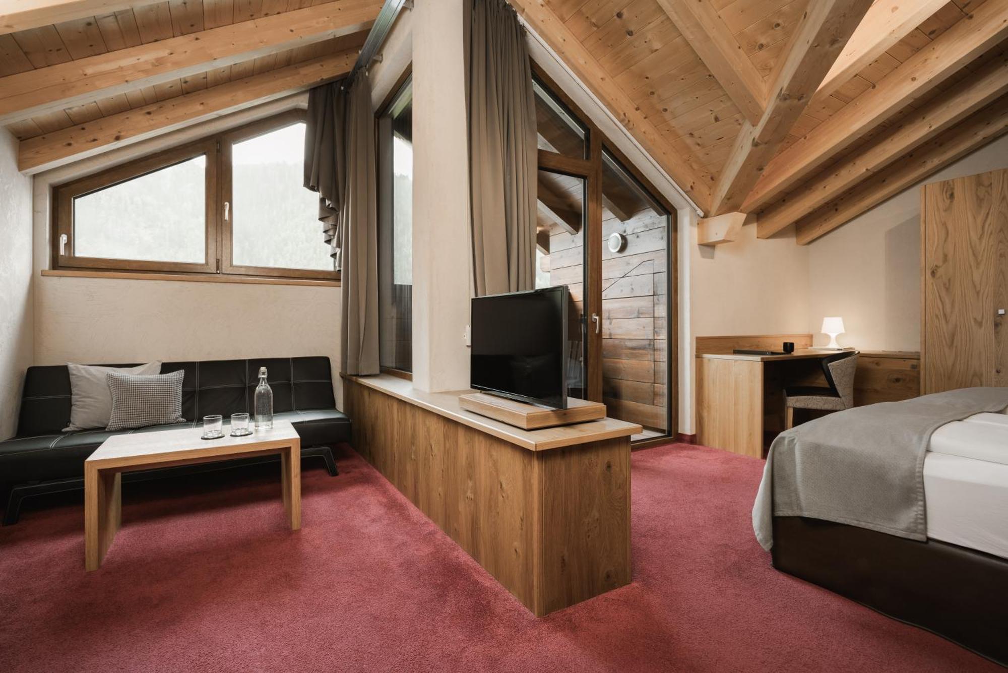 Neueroeffnung Miaflor Familien- & Aktivresort Ried im Oberinntal Extérieur photo